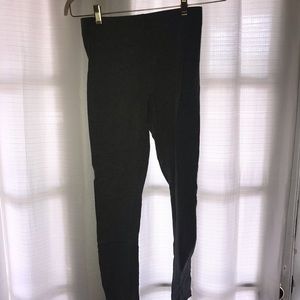 GREY LEGGINGS